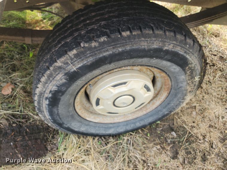 image for item DF5774 1990 Ford F150 Custom  pickup truck