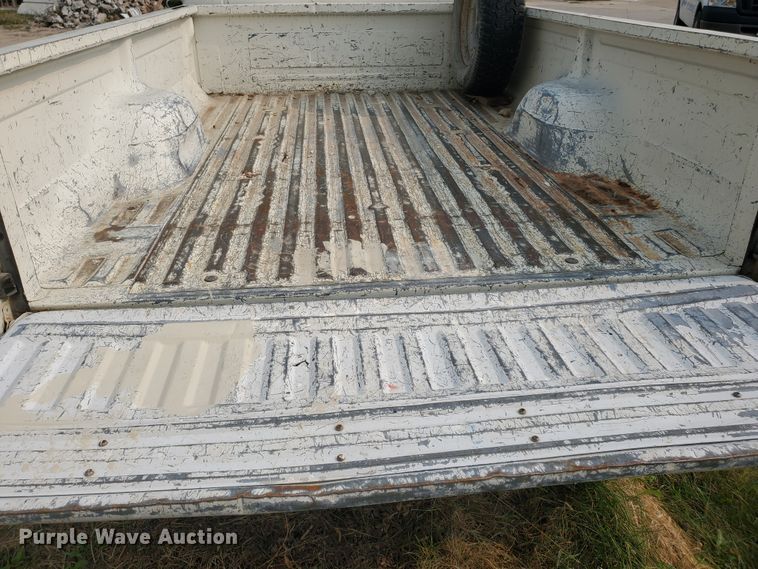 image for item DF5774 1990 Ford F150 Custom  pickup truck