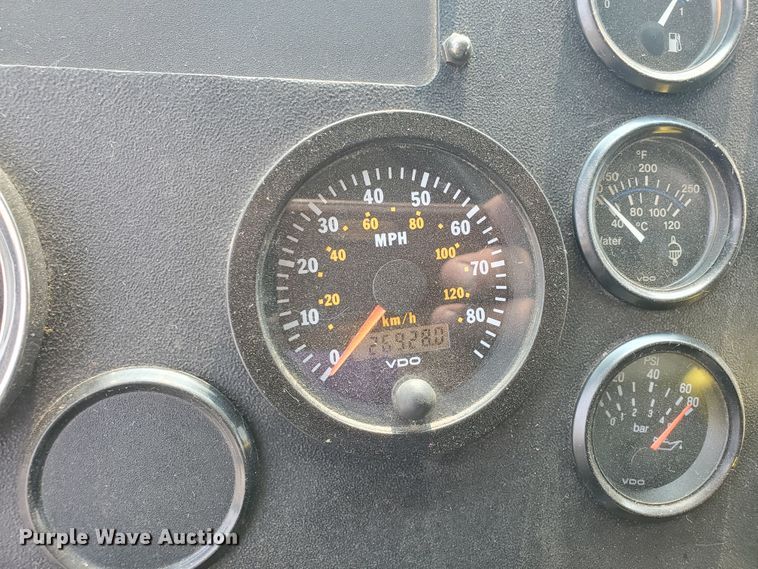 image for item DF5790 1998 HME  pumper fire truck