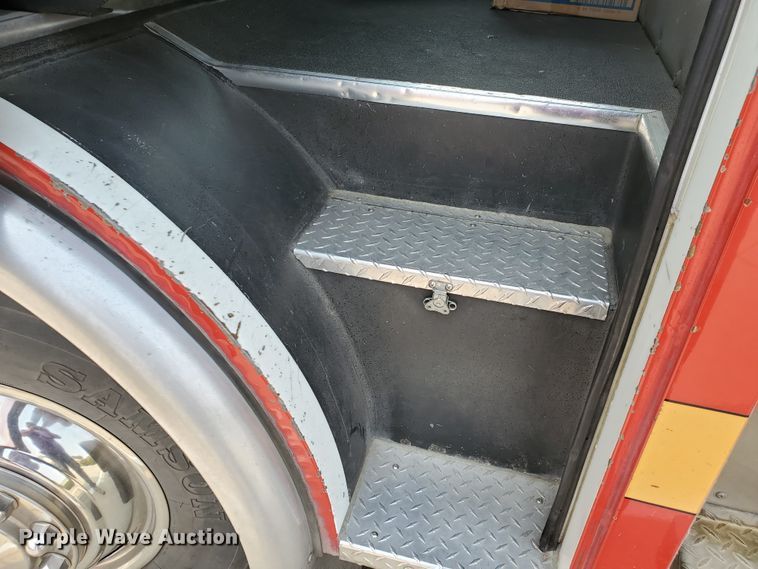 image for item DF5790 1998 HME  pumper fire truck