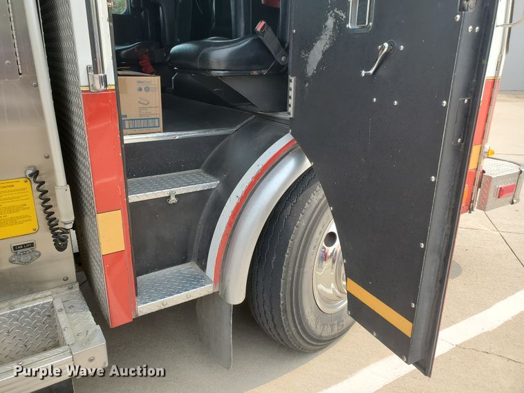 image for item DF5790 1998 HME  pumper fire truck