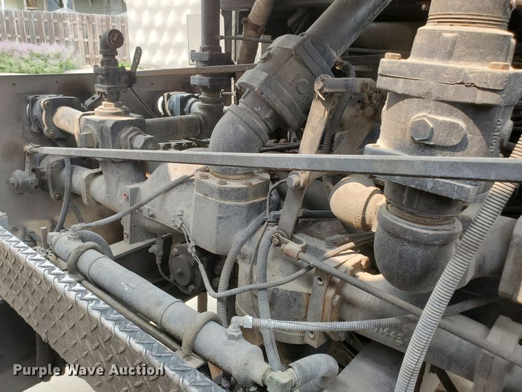 image for item DF5790 1998 HME  pumper fire truck