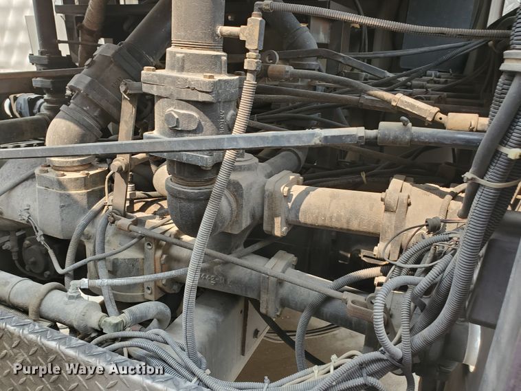 image for item DF5790 1998 HME  pumper fire truck