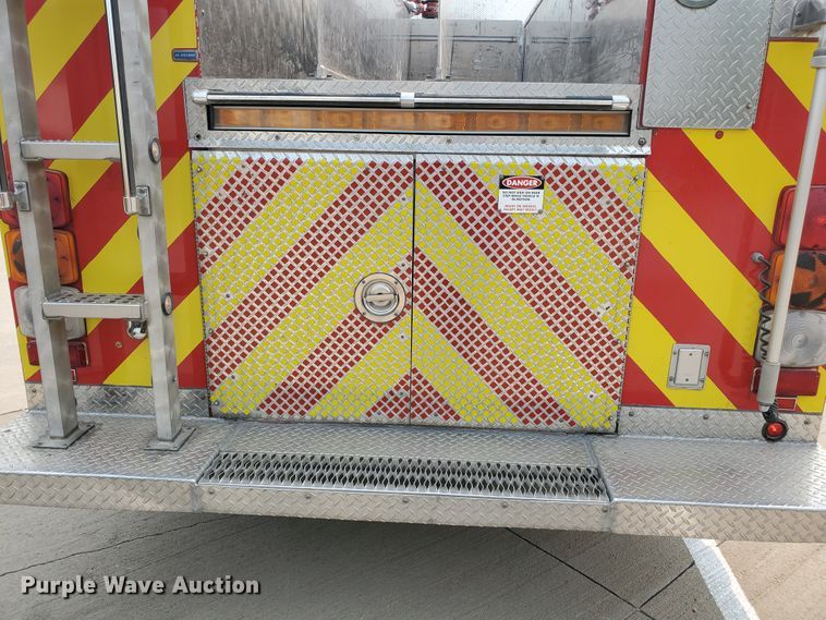 image for item DF5790 1998 HME  pumper fire truck