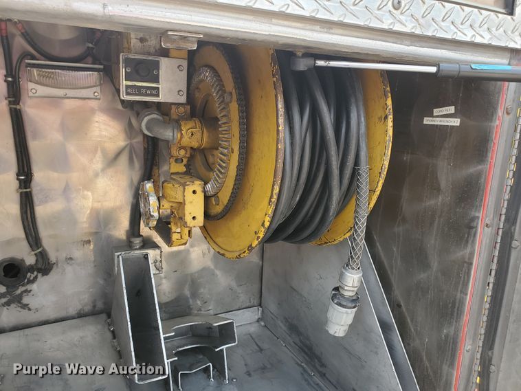 image for item DF5790 1998 HME  pumper fire truck