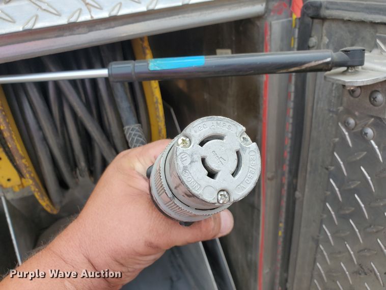 image for item DF5790 1998 HME  pumper fire truck