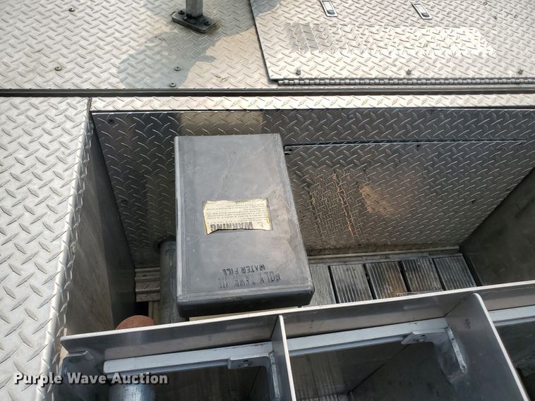 image for item DF5790 1998 HME  pumper fire truck