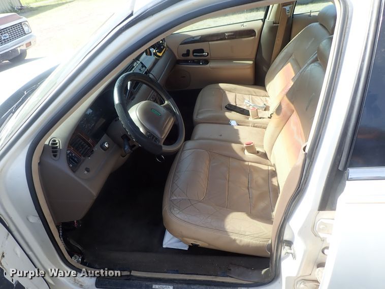 image for item DG2340 1998 Lincoln Town Car