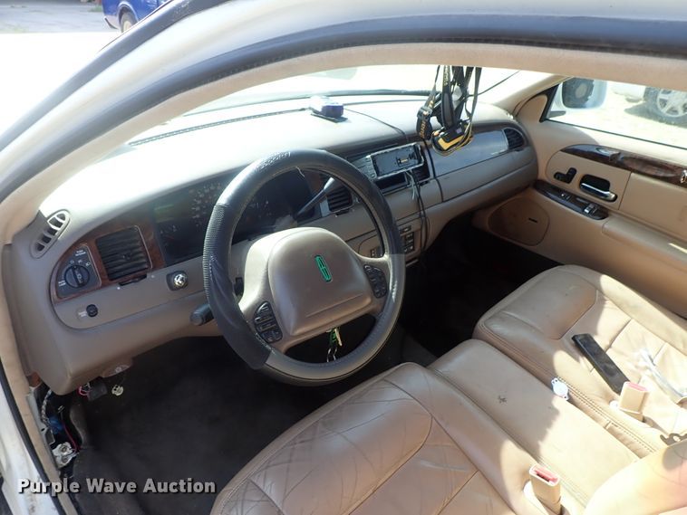 image for item DG2340 1998 Lincoln Town Car