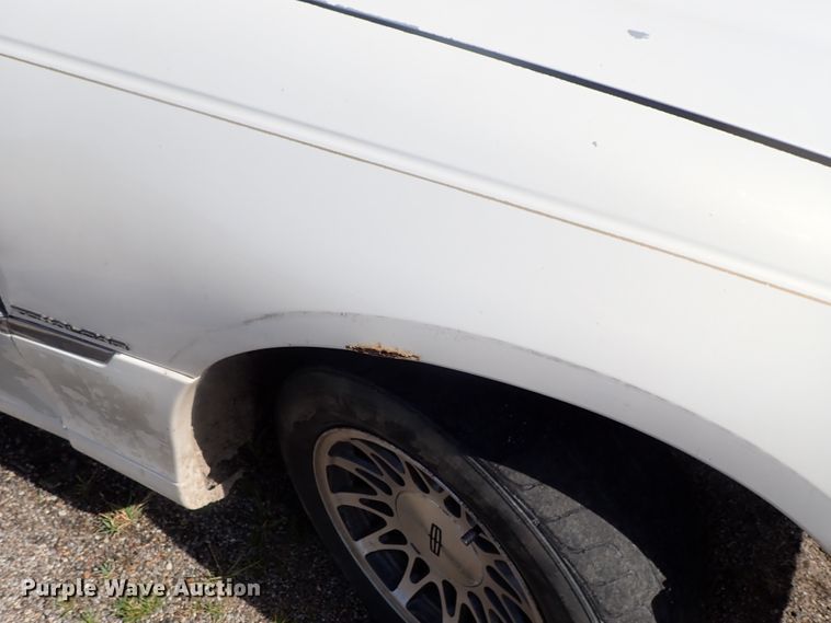 image for item DG2340 1998 Lincoln Town Car