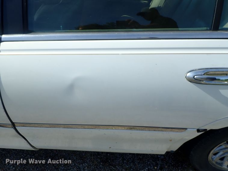 image for item DG2340 1998 Lincoln Town Car