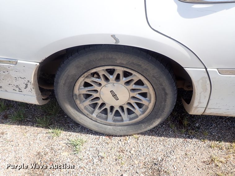 image for item DG2340 1998 Lincoln Town Car