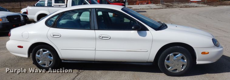 image for item DG6305 1999 Ford Taurus LX