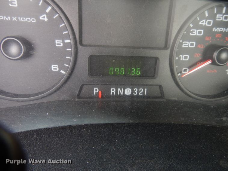 image for item DG6307 2006 Ford F250 Super Duty XL  pickup truck