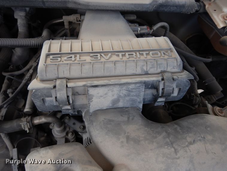 image for item DG6307 2006 Ford F250 Super Duty XL  pickup truck