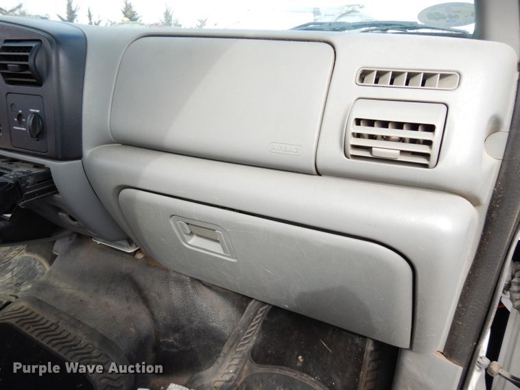 image for item DG6307 2006 Ford F250 Super Duty XL  pickup truck