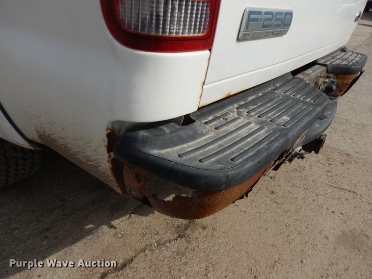 image for item DG6307 2006 Ford F250 Super Duty XL  pickup truck