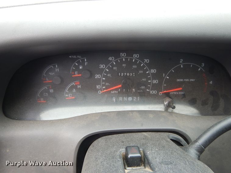 image for item DG8999 2001 Ford F250 Super Duty  SuperCab utility bed pickup truck