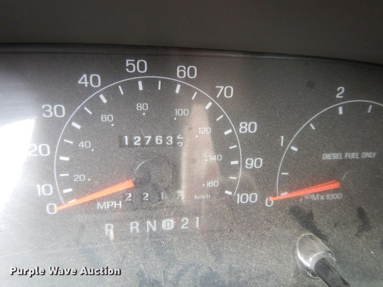 image for item DG8999 2001 Ford F250 Super Duty  SuperCab utility bed pickup truck