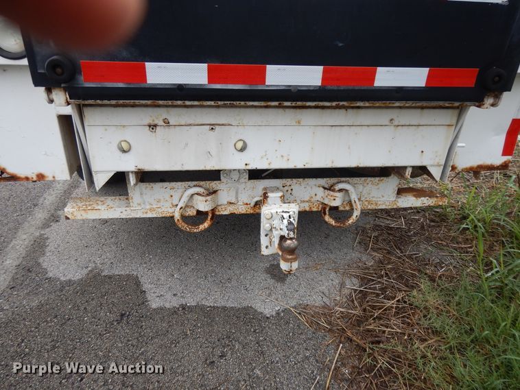 image for item DG8999 2001 Ford F250 Super Duty  SuperCab utility bed pickup truck