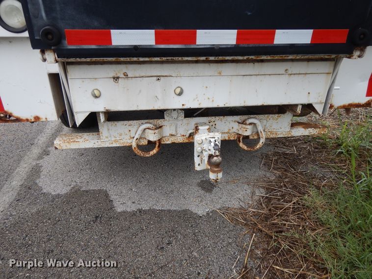 image for item DG8999 2001 Ford F250 Super Duty  SuperCab utility bed pickup truck