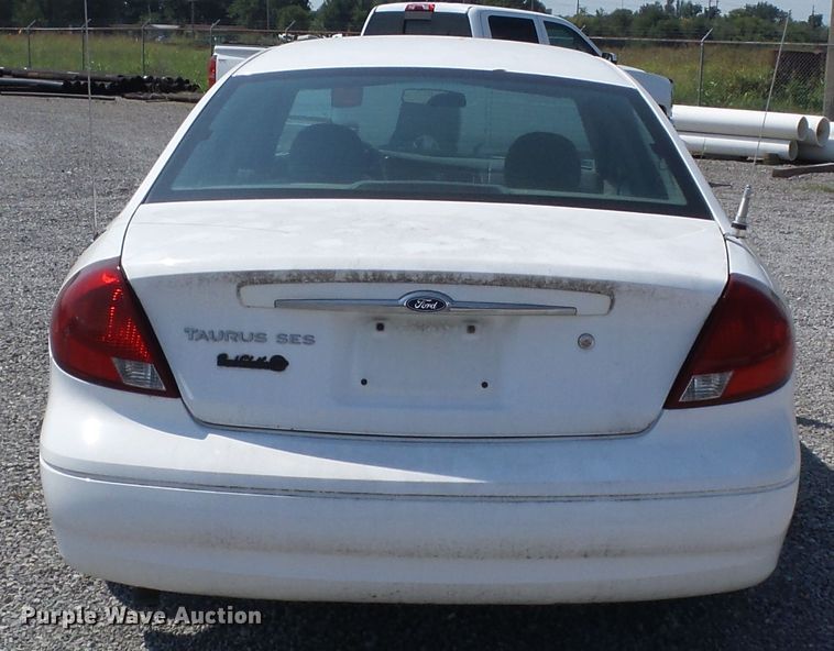 image for item DH3929 2002 Ford Taurus
