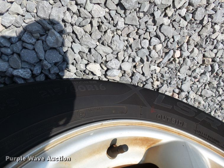 image for item DH3929 2002 Ford Taurus