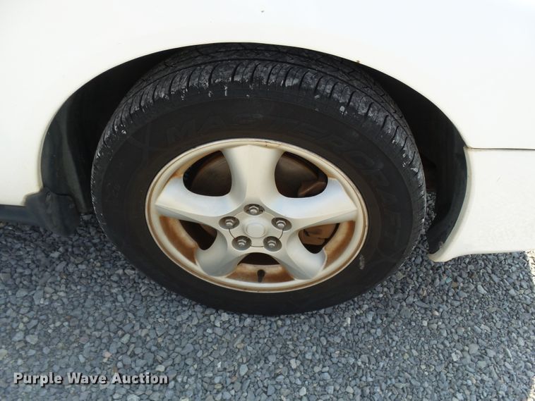 image for item DH3929 2002 Ford Taurus