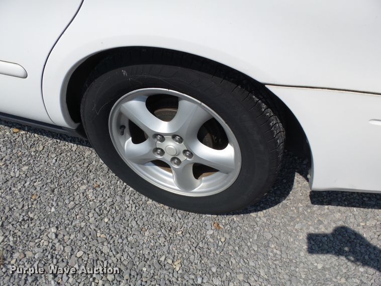 image for item DH3929 2002 Ford Taurus