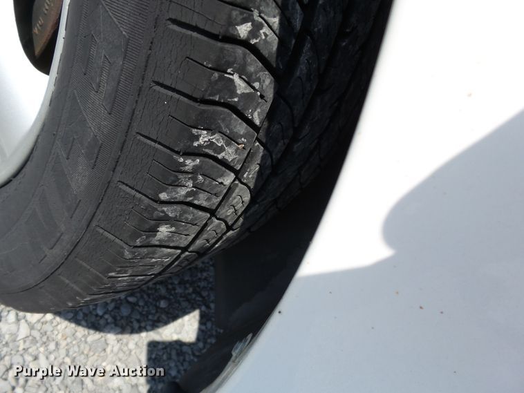 image for item DH3929 2002 Ford Taurus