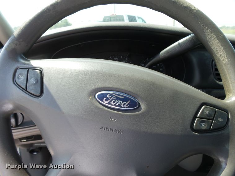 image for item DH3929 2002 Ford Taurus