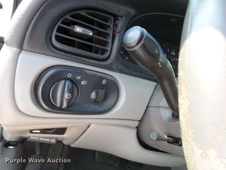 image for item DH3929 2002 Ford Taurus