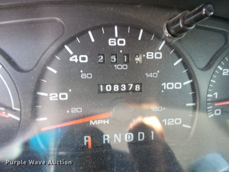 image for item DH3929 2002 Ford Taurus