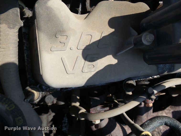 image for item DH3929 2002 Ford Taurus