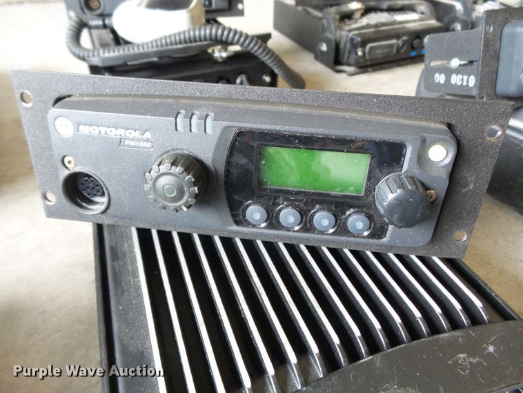 image for item DH3933 (12) Motorola P25 two-way radios