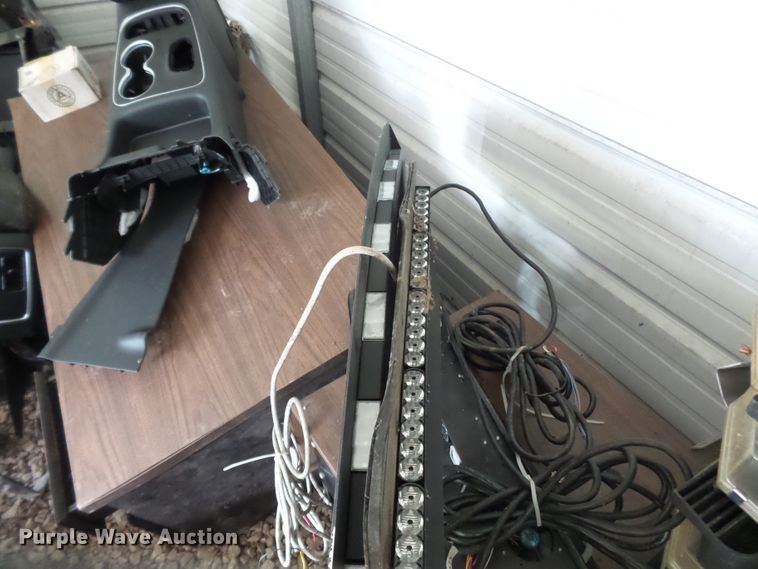 image for item DH3937 Approximately 10 light bars