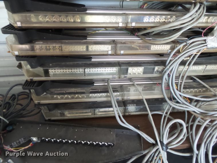 image for item DH3937 Approximately 10 light bars