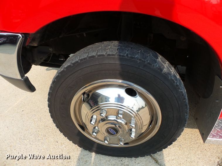 image for item DH3942 1999 Ford F450 Super Duty XL  rescue fire truck