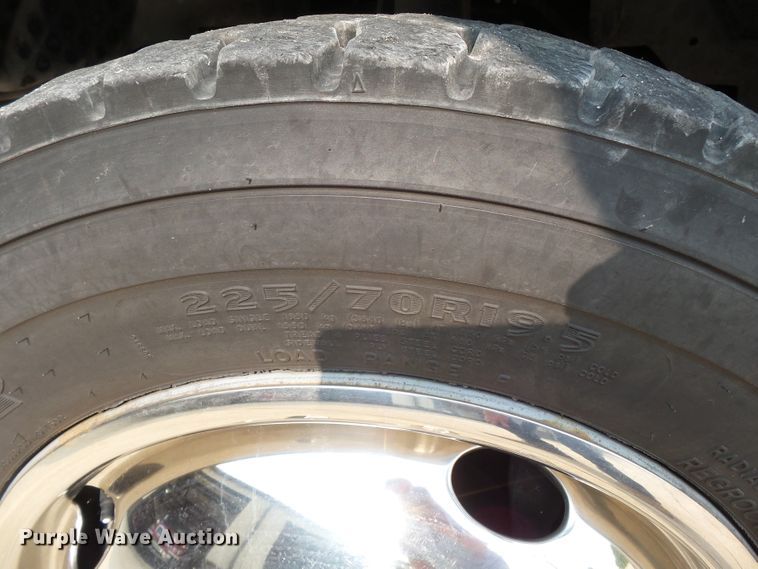 image for item DH3942 1999 Ford F450 Super Duty XL  rescue fire truck