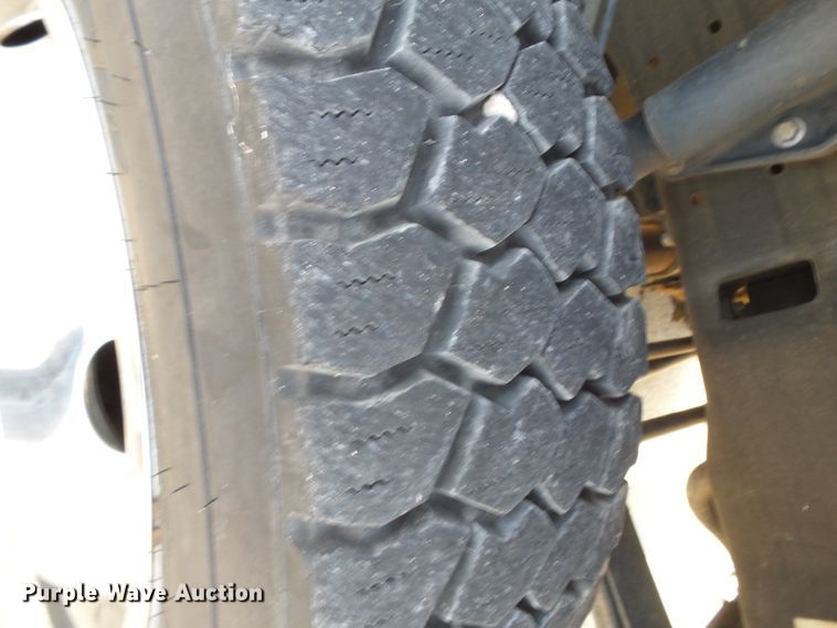 image for item DH3942 1999 Ford F450 Super Duty XL  rescue fire truck