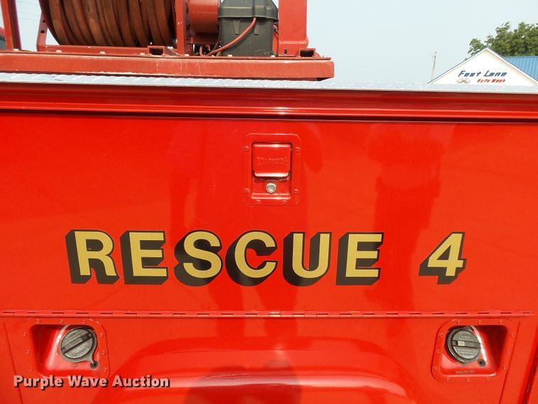 image for item DH3942 1999 Ford F450 Super Duty XL  rescue fire truck