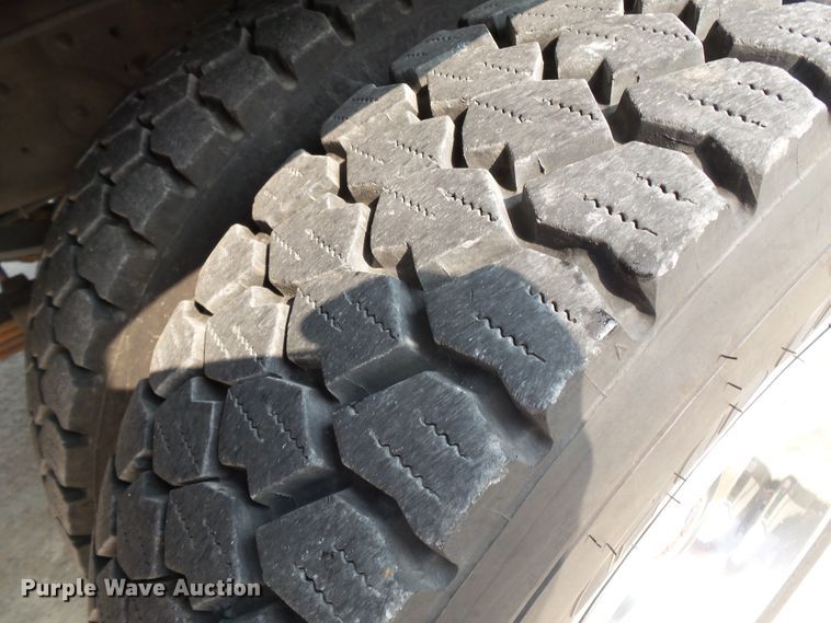 image for item DH3942 1999 Ford F450 Super Duty XL  rescue fire truck