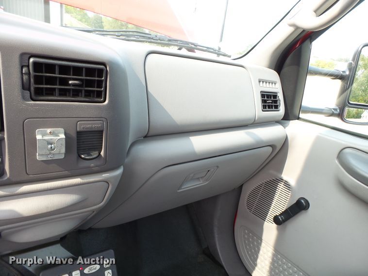 image for item DH3942 1999 Ford F450 Super Duty XL  rescue fire truck