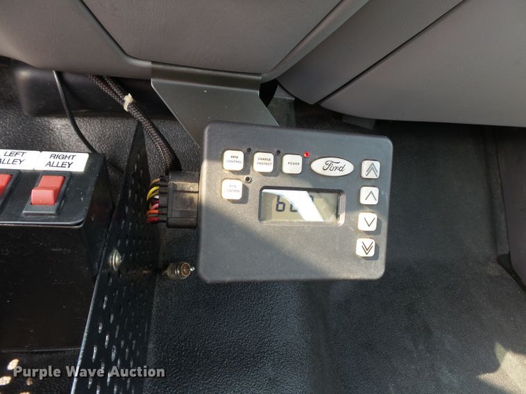 image for item DH3942 1999 Ford F450 Super Duty XL  rescue fire truck