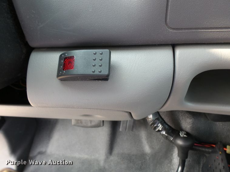 image for item DH3942 1999 Ford F450 Super Duty XL  rescue fire truck