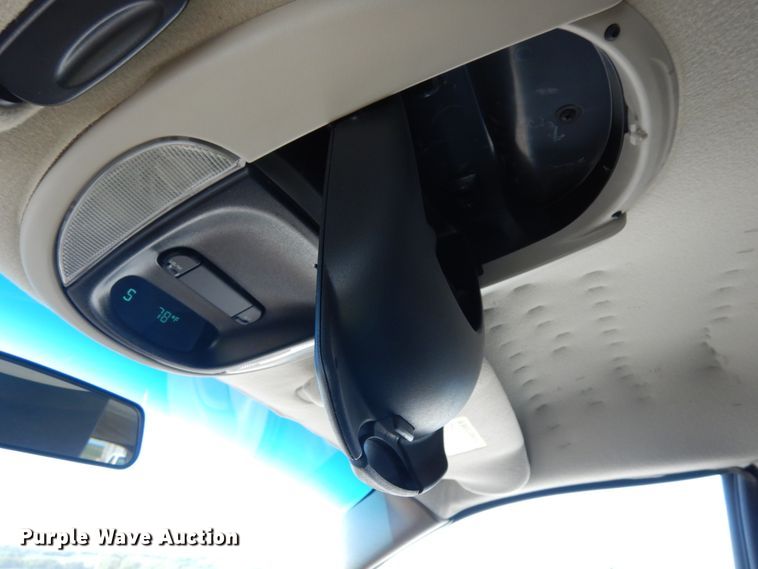 image for item DH6575 2001 Dodge Caravan Sport  van