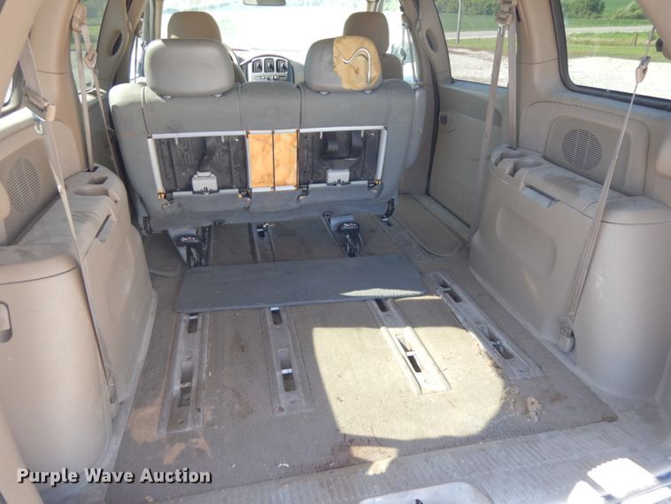 image for item DH6575 2001 Dodge Caravan Sport  van