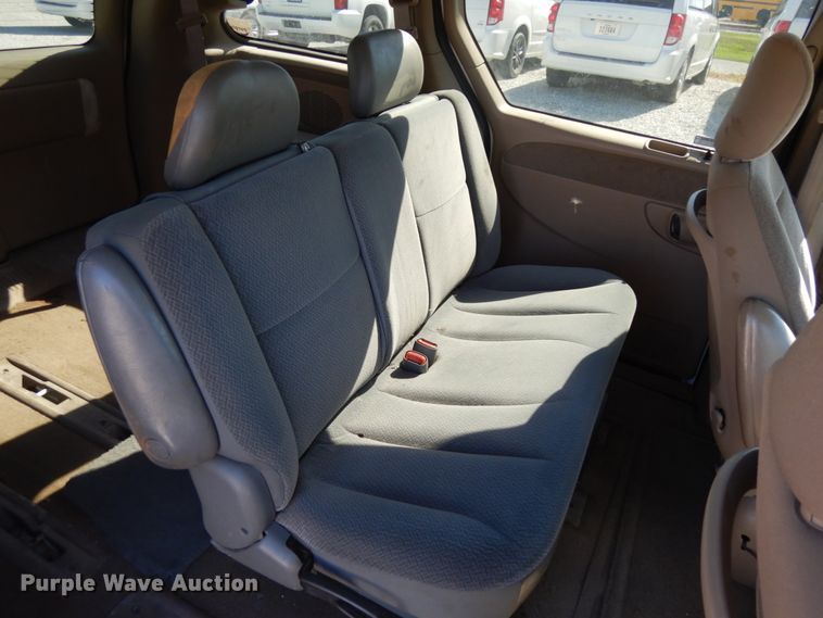 image for item DH6575 2001 Dodge Caravan Sport  van