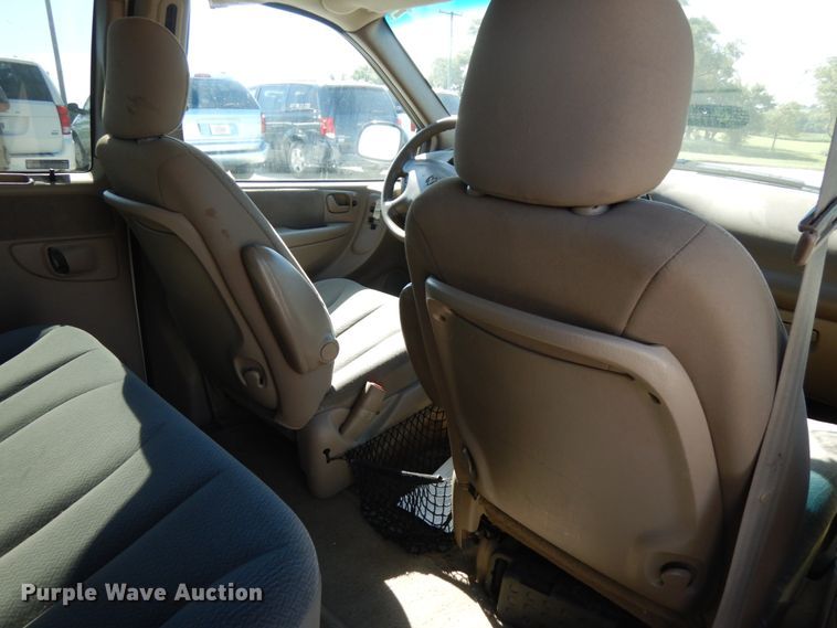 image for item DH6575 2001 Dodge Caravan Sport  van