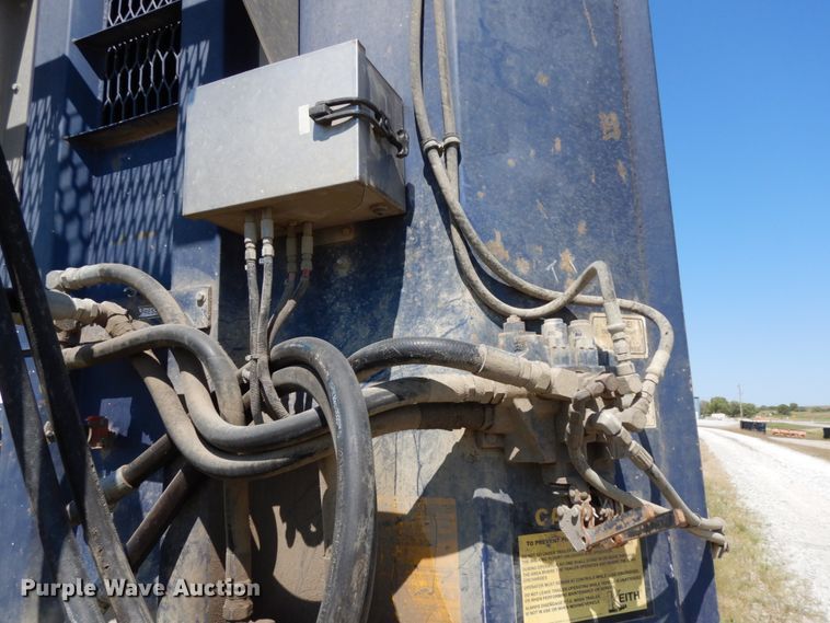 image for item DH6615 2005 Wilkins 4511115SPOT live bottom trailer